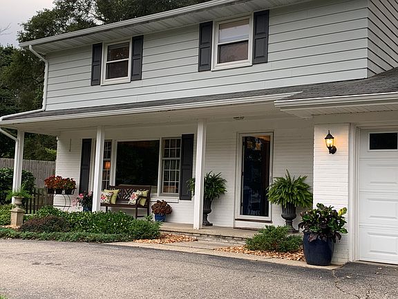 2nd image of 4651 Grandwoods Dr