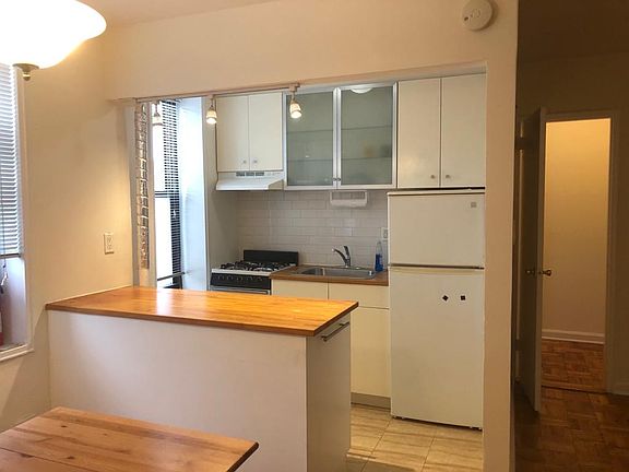 3rd image of 8340 Austin St APT 2