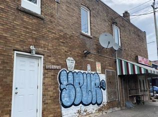 1890 Dufferin St Floor 2, Toronto, ON M6E 3P7