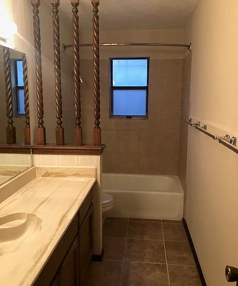 744 Cresta Mira Dr — Photo 16