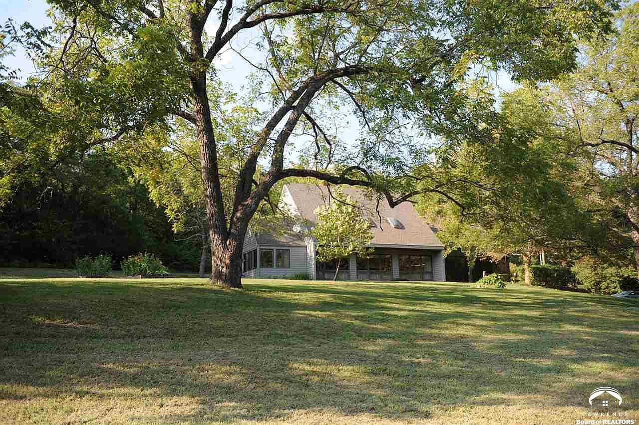 2085 E 1550th Rd, Lawrence, KS 66044 | Zillow