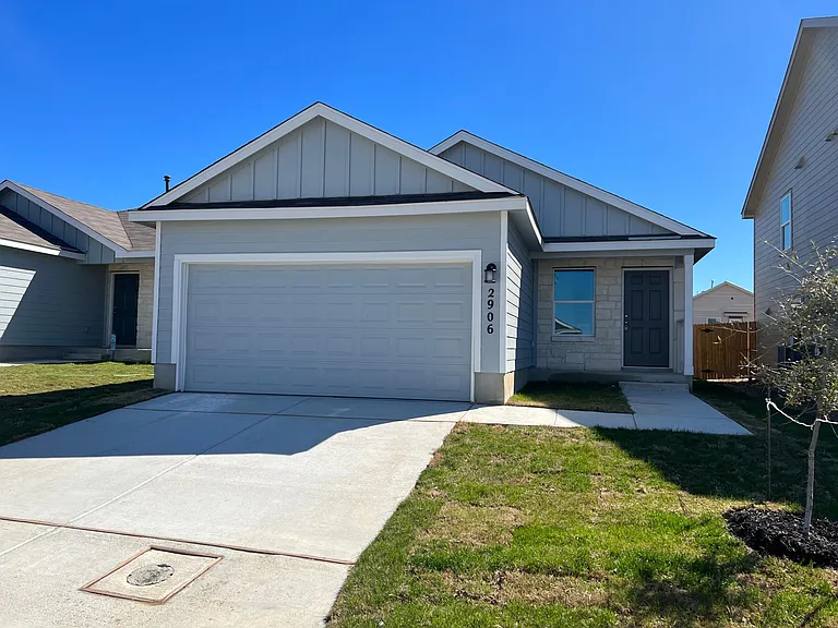 2906 Millican Dr — Photo 1
