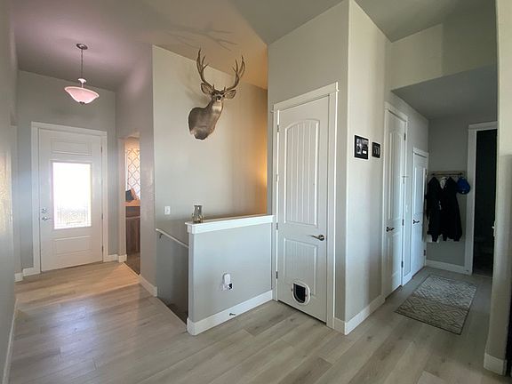 3rd image of 1759 Vista Point Ln