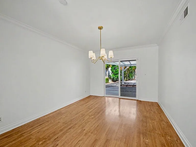 22525 Flamingo St — Photo 6