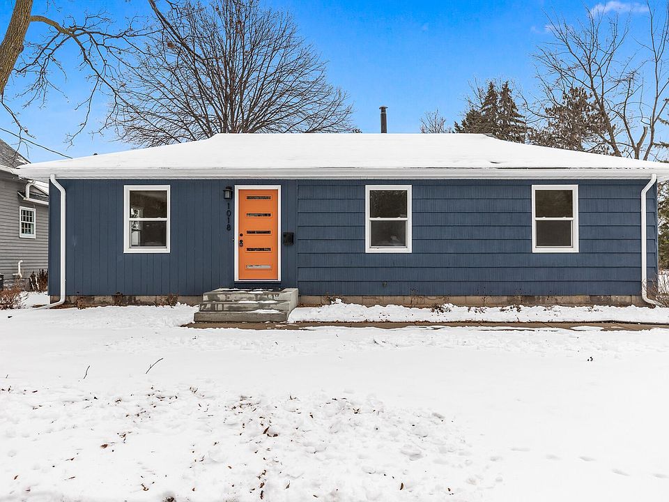 1st image of 1018 Summit Ave