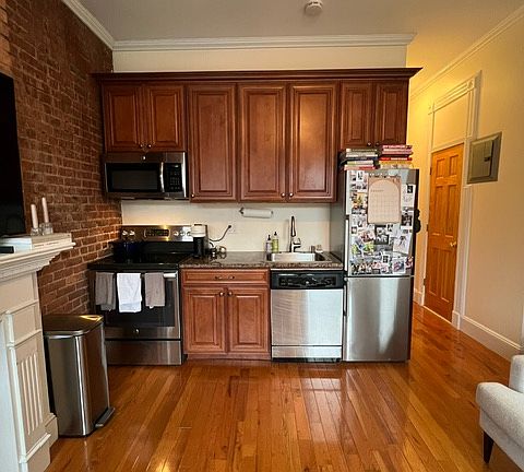 3rd image of 40 Morton St APT 5C