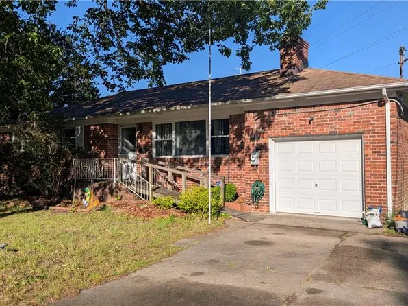 7825 Walters Dr, Norfolk, VA 23518