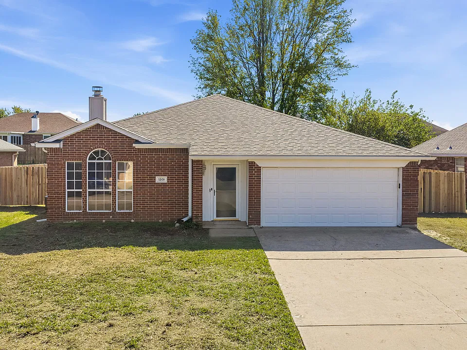 1508 Persimmon Ln