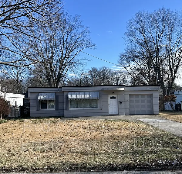 1434 Antoinette Ave — Photo 2