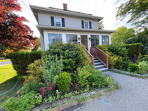 135 Anthoine St Photo 1