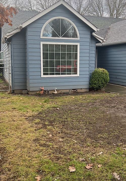 1st image of 106 Bramblewood Ct
