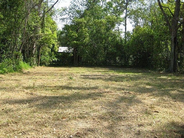1st image of 12 Brooks Ln