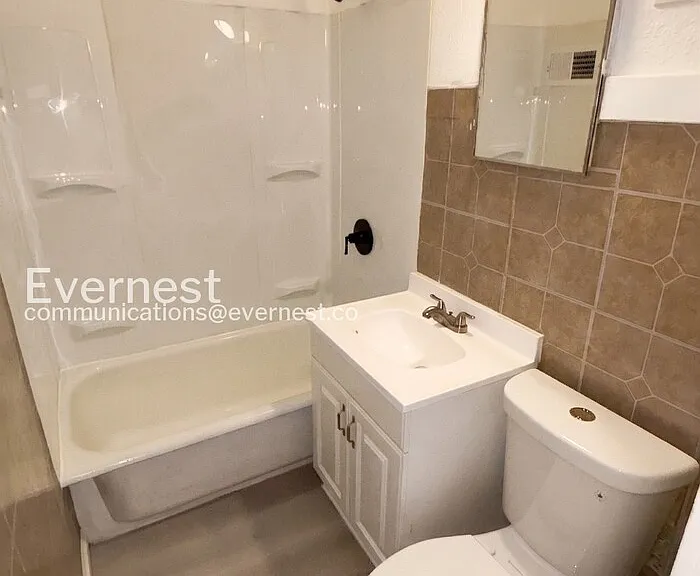 3720 Fairview Ave — Photo 12