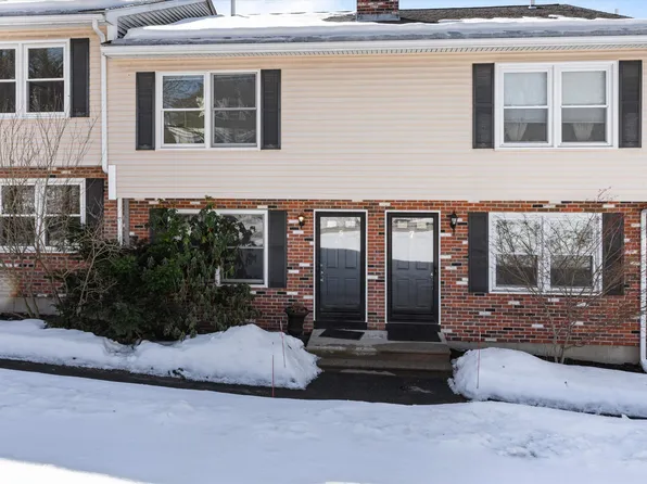 5 Picadilly Court, Manchester, NH 03104