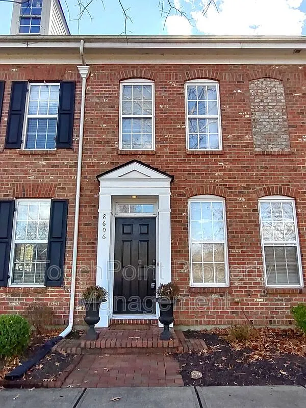 Building Photo - 8606 Beaver Creek Dr