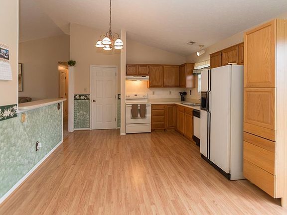 5th image of 7739 Janel Dr