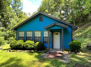 463 Shoal Creek Rd, Whittier, NC 28789