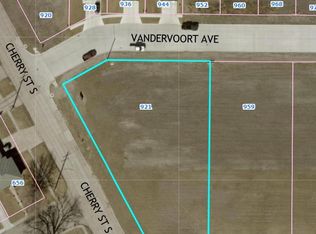 921 Vandervoort Ave, Grand Island, NE 68801