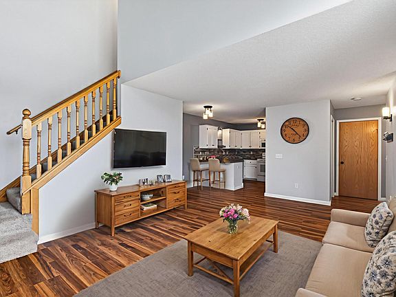 4th image of 1123 Ridgestone Pl