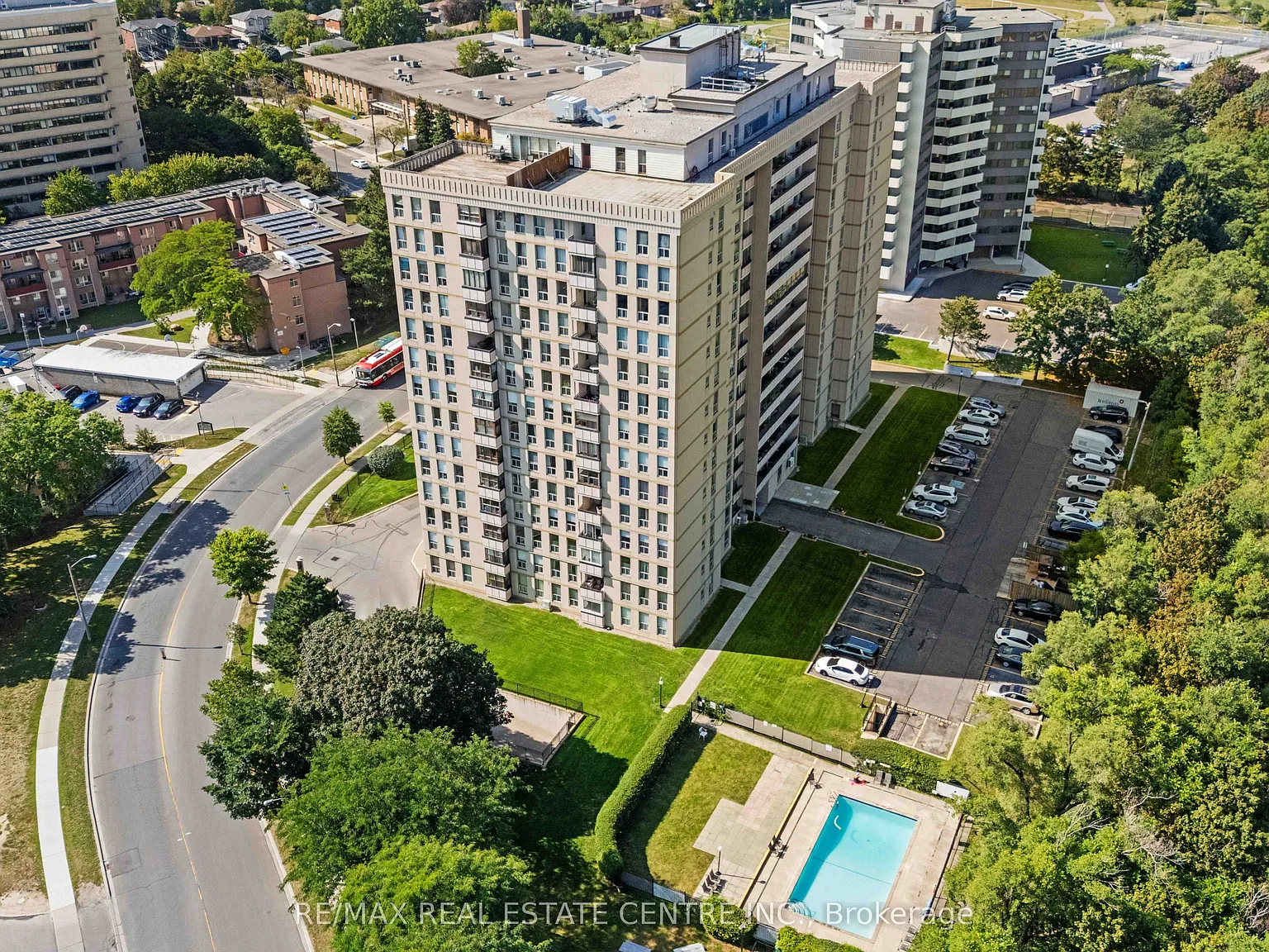 2 bed, $2,800 — Photo 3