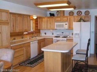 704 N Knob Hill Ct, Wasilla, AK 99654