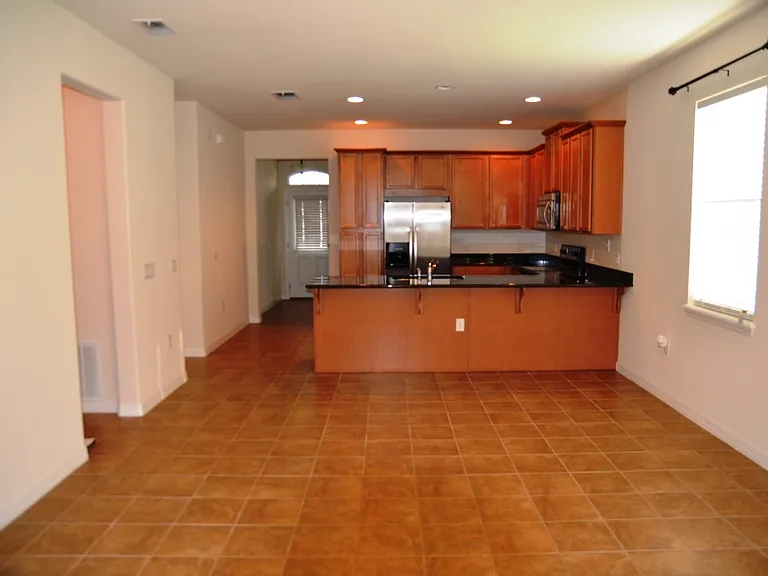 7480 Azalea Cove Cir — Photo 3