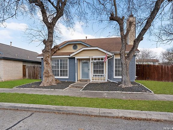 5th image of 805 Garden Meadow Dr