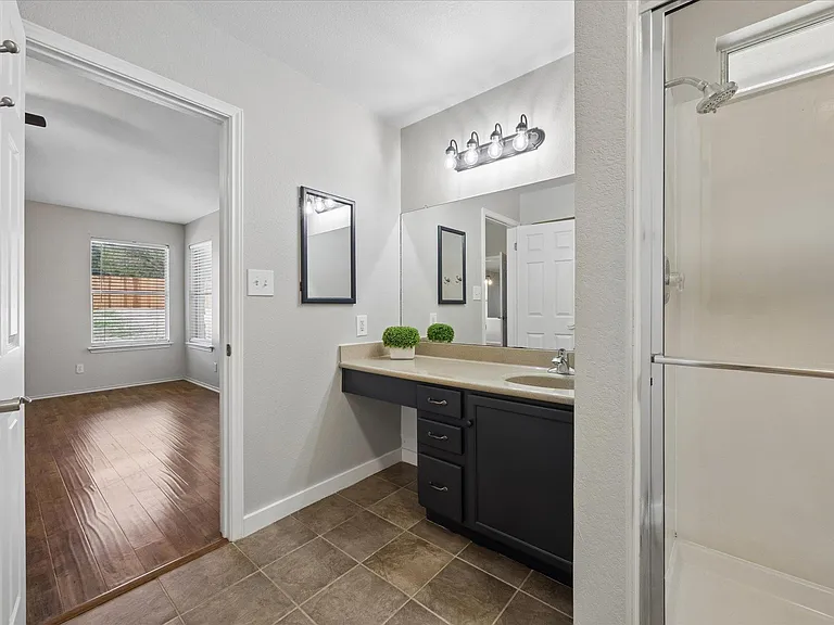 500 Millington Ln — Photo 27