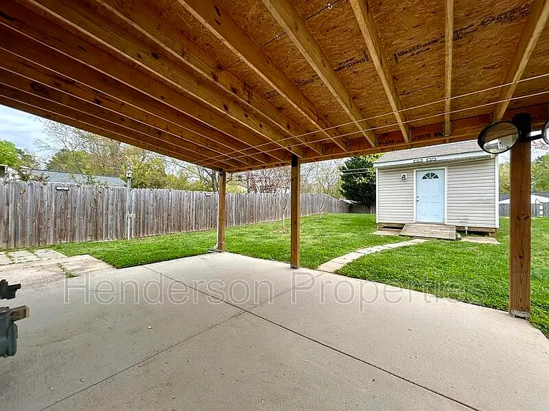 6718 Park Hickory Dr — Photo 14