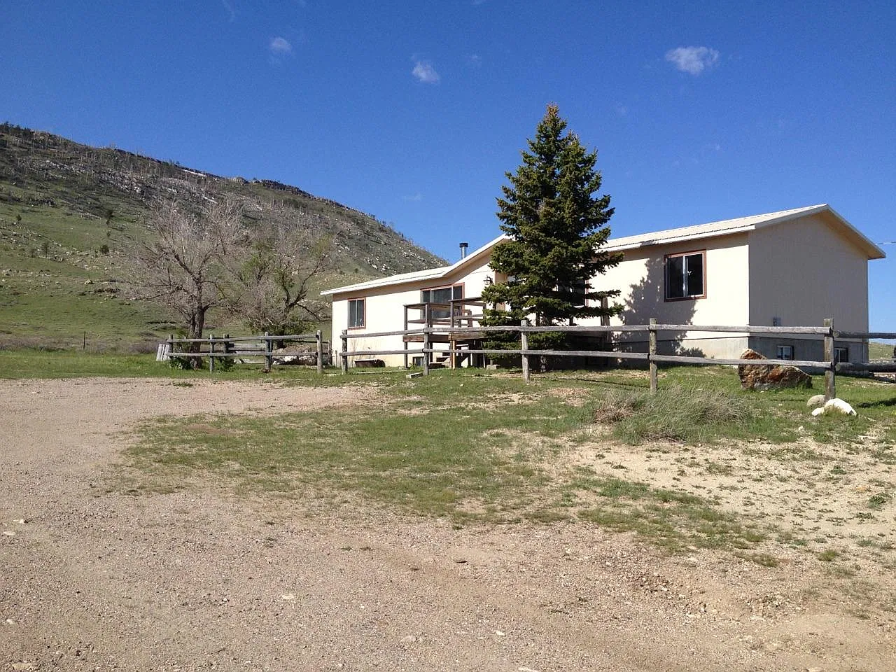 3 bed, 1800 sqft, $1,600 — Photo 2