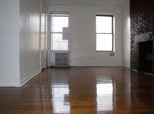 Rented by City Connections Realty | media 4