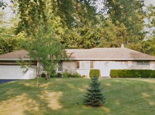 11800 N Vega Ave, Mequon, WI 53097