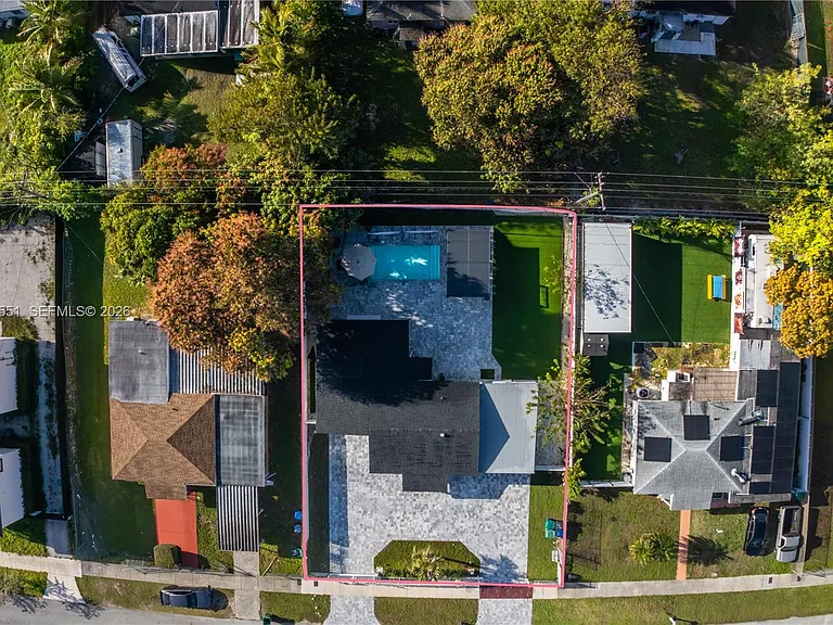 10050 SW 171st St — Photo 31