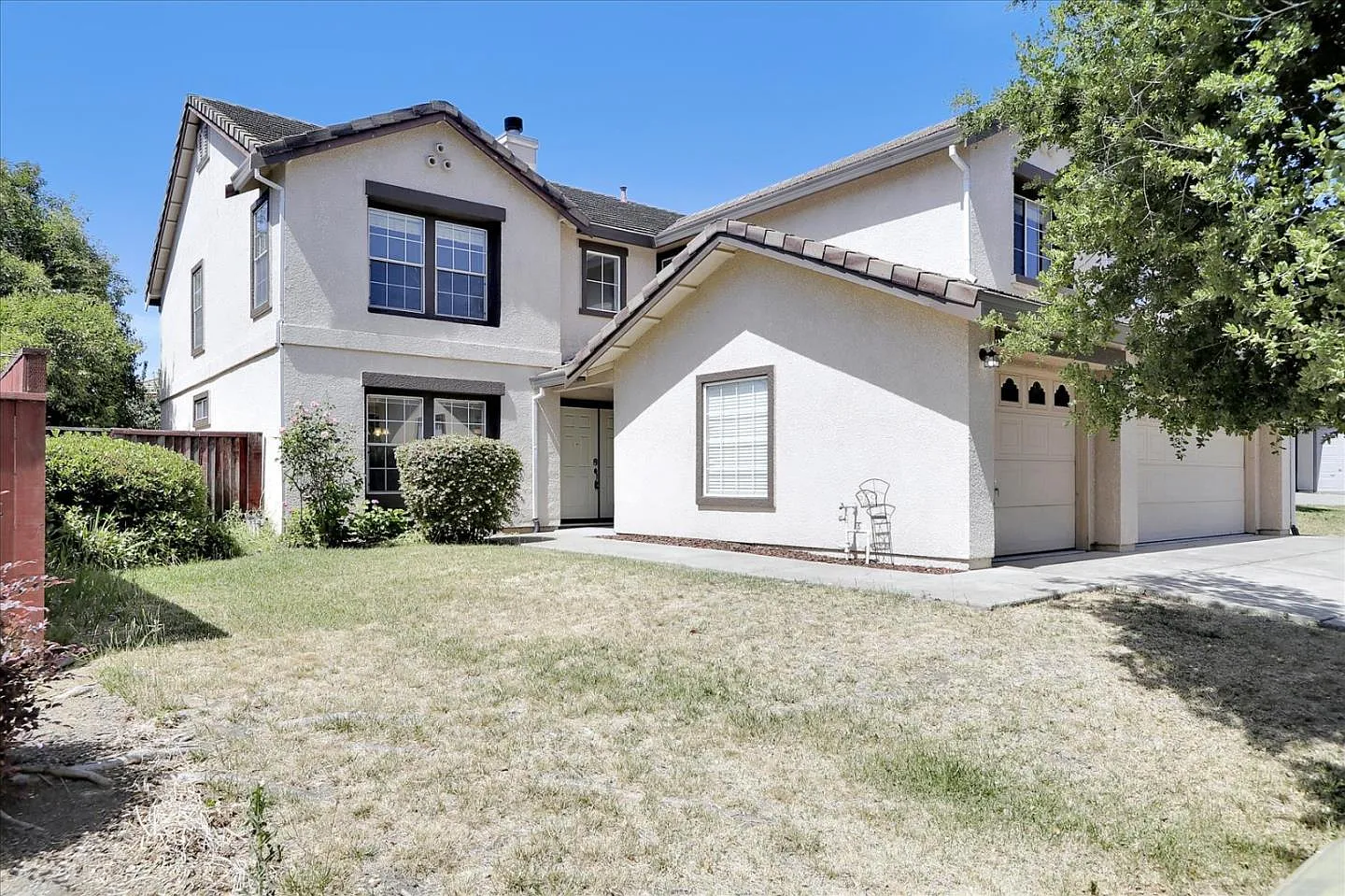 4591 Avondale Cir photo 1
