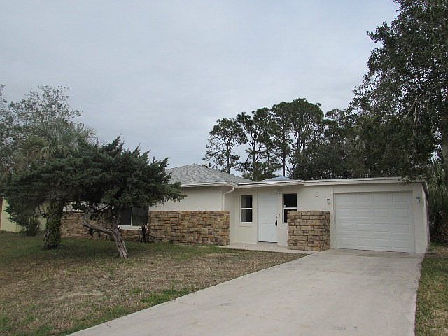 1st image of 8 Farragut Dr