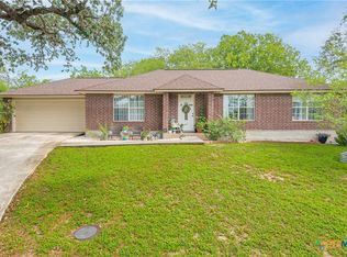 926 Zwicke St, Seguin, TX 78155