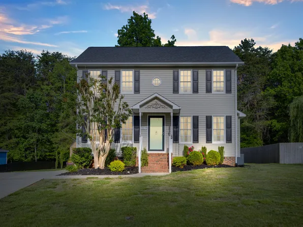 827 Lockesley Ln, Burlington, NC 27217