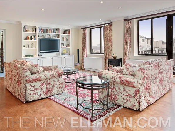 366 West 11th Street image 1 of 8