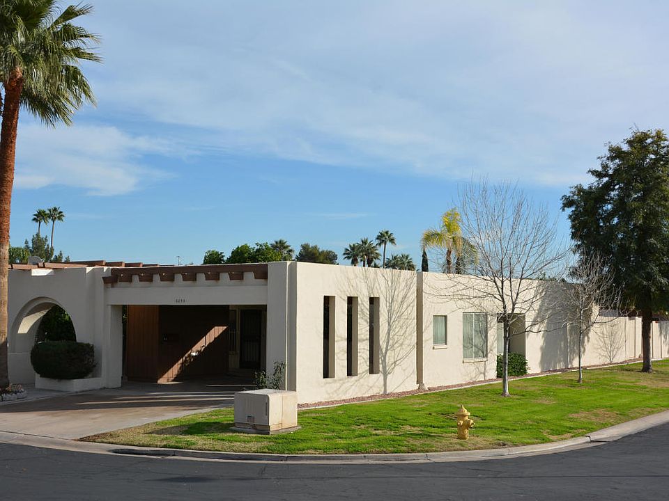 1st image of 605 E Royal Palm Sq N
