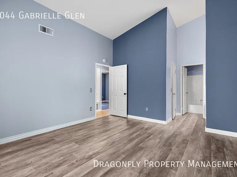 2044 Gabrielle Gln — Photo 15