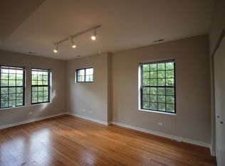 3104 W Sunnyside Ave APT 3F, Chicago, IL 60625