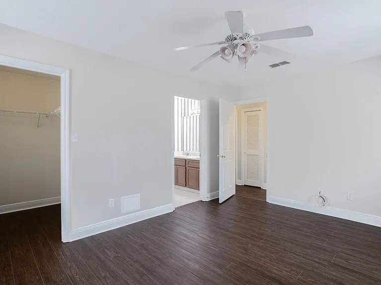 3569 Chatelaine Dr — Photo 18