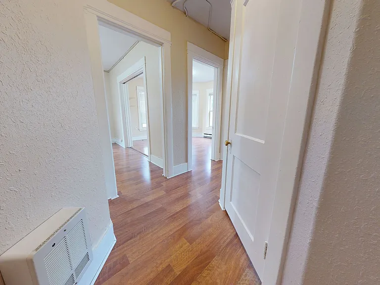 Roycroft Apartments — Photo 19