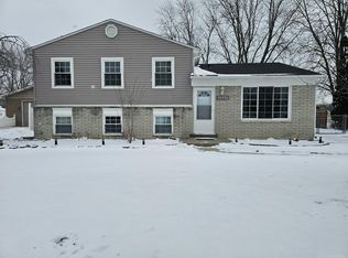 50530 Leeward Dr, Chesterfield, MI 48047