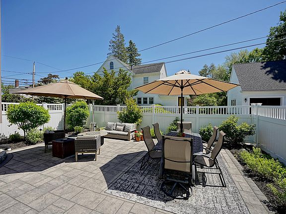 3rd image of 118 Richards Avenue