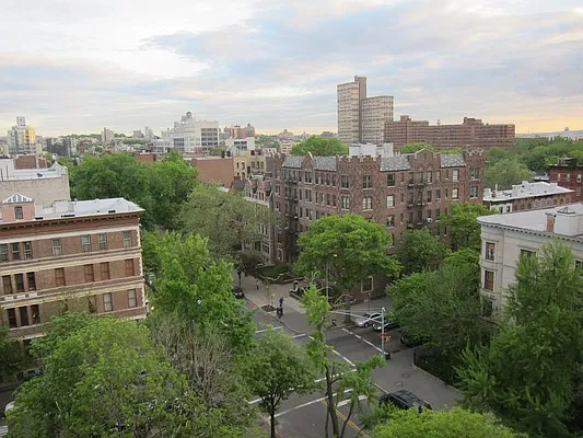 Sold by Real Direct | media 16