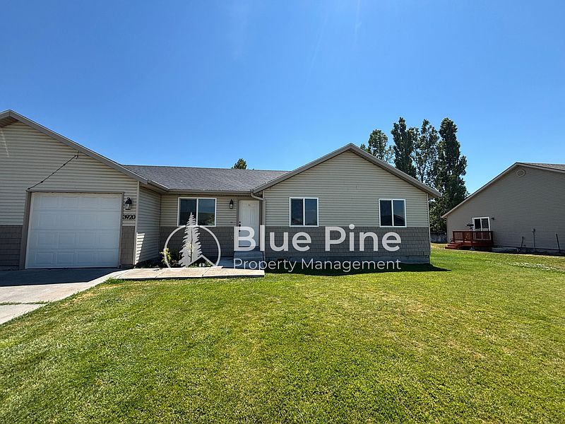 1st image of 3920 E Deloy Dr
