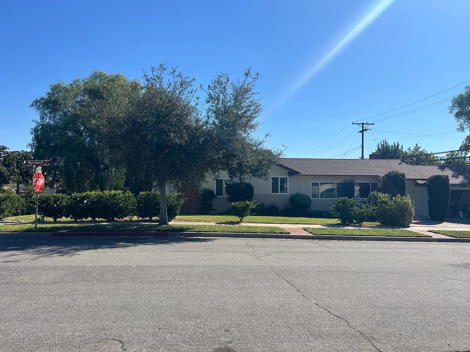4 bed, 2591 sqft, $5,200 — Photo 4