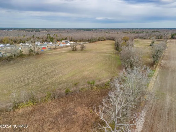 2394 White Oak River Road, Maysville, NC 28555