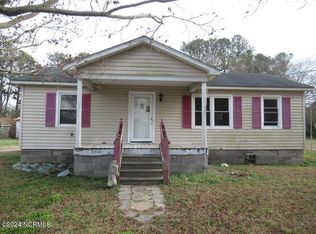 989 Crisp Sandpit Rd, Pinetops, NC 27864